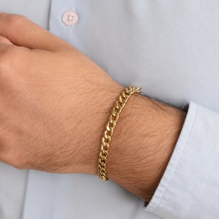 Pulseira Grumet Média sendo usado(a)
